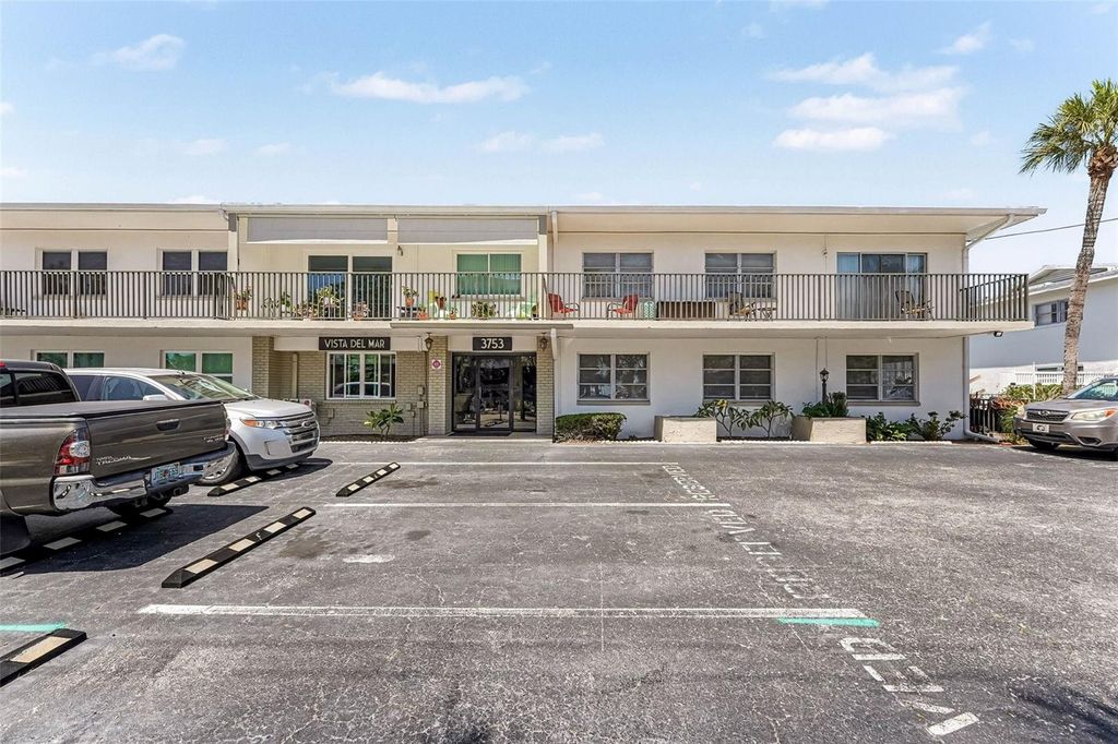 3753 46TH AVENUE S 7, St Petersburg, FL 33711