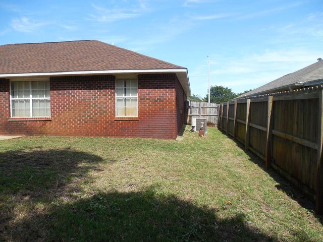 2095 Jessica Way, Navarre, FL 32566