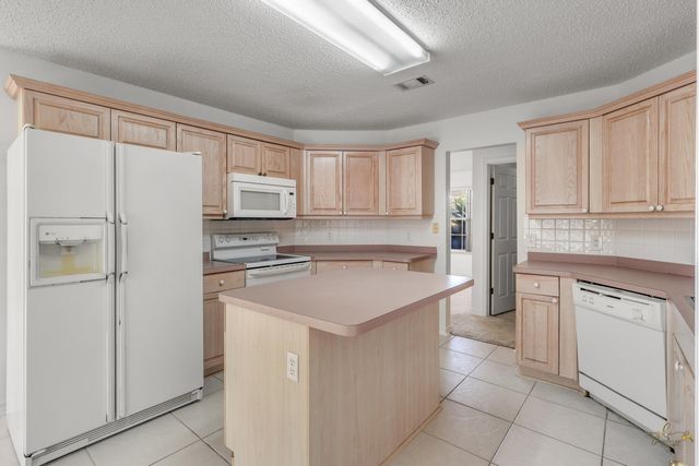 2095 Jessica Way, Navarre, FL 32566