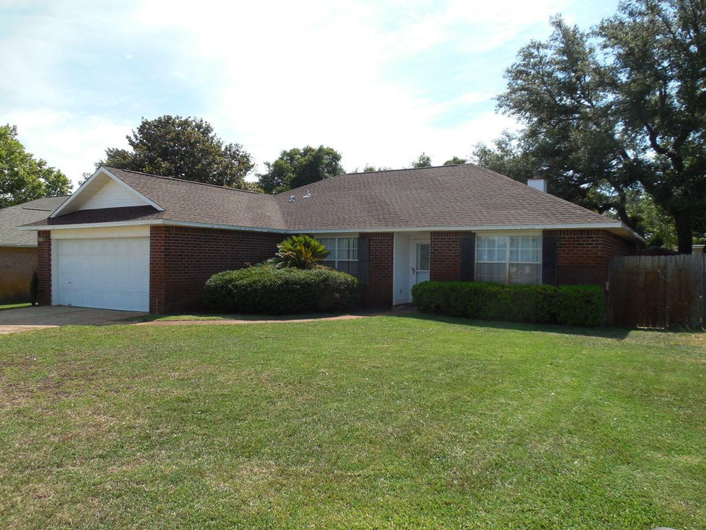 2095 Jessica Way, Navarre, FL 32566