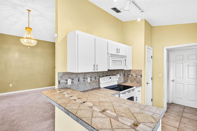 232 KINGS POND AVENUE, Winter Haven, FL 33880