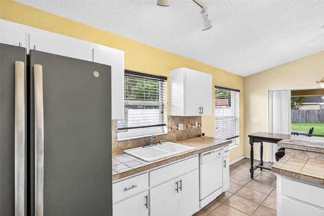 232 KINGS POND AVENUE, Winter Haven, FL 33880