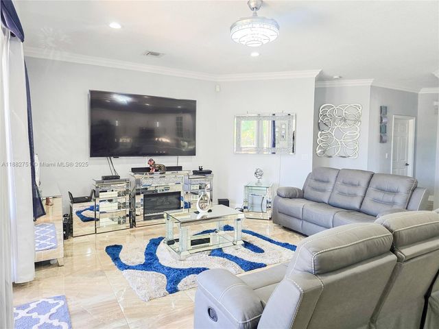 6600 NW 56th Dr, Coral Springs, FL 33067