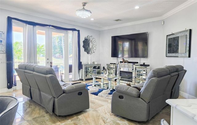 6600 NW 56th Dr, Coral Springs, FL 33067