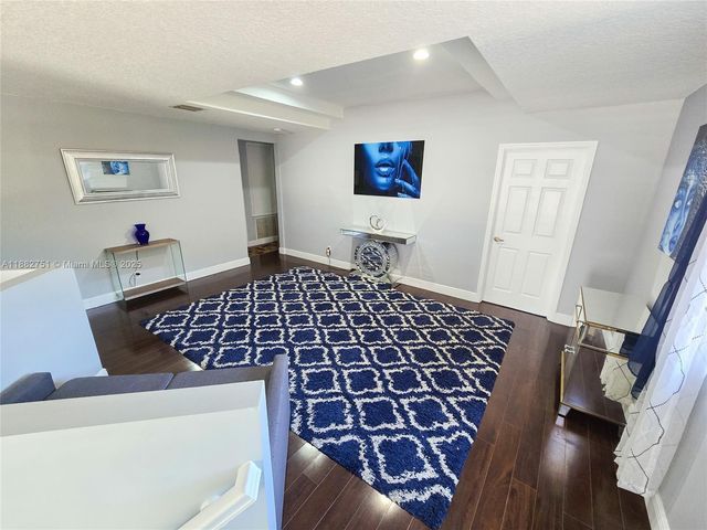 6600 NW 56th Dr, Coral Springs, FL 33067