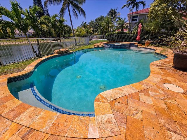 6600 NW 56th Dr, Coral Springs, FL 33067