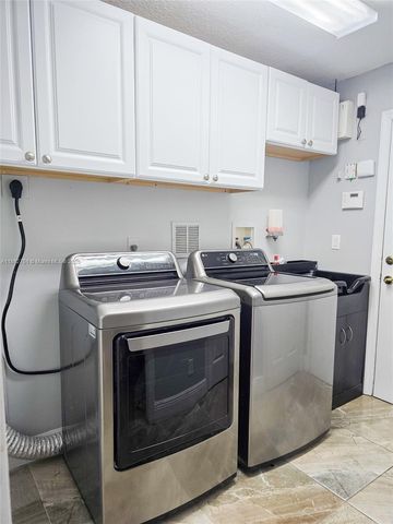 6600 NW 56th Dr, Coral Springs, FL 33067