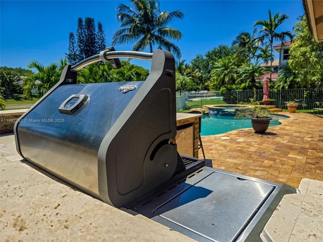 6600 NW 56th Dr, Coral Springs, FL 33067