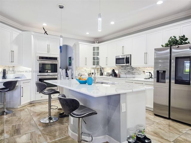 6600 NW 56th Dr, Coral Springs, FL 33067