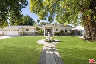 8837 Oak Park Avenue, Northridge (los Angeles), CA 91325