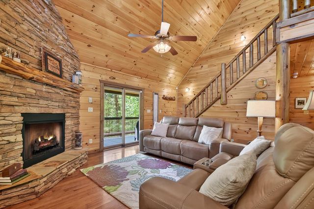 34 Dallas Lane, Blue Ridge, GA 30513