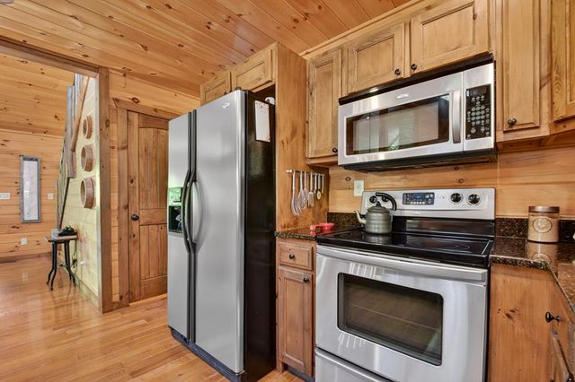34 Dallas Lane, Blue Ridge, GA 30513