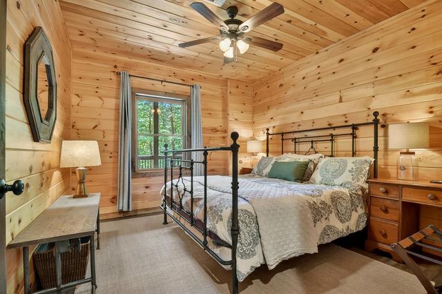34 Dallas Lane, Blue Ridge, GA 30513