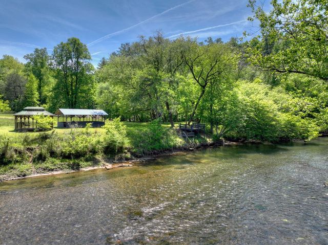 34 Dallas Lane, Blue Ridge, GA 30513