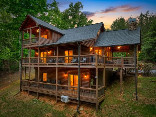 34 Dallas Lane, Blue Ridge, GA 30513