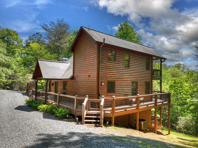 34 Dallas Lane, Blue Ridge, GA 30513