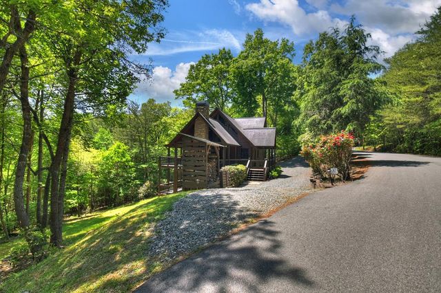 34 Dallas Lane, Blue Ridge, GA 30513