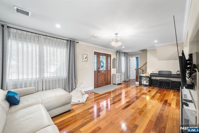 124 Crain Road, Paramus, NJ 07652