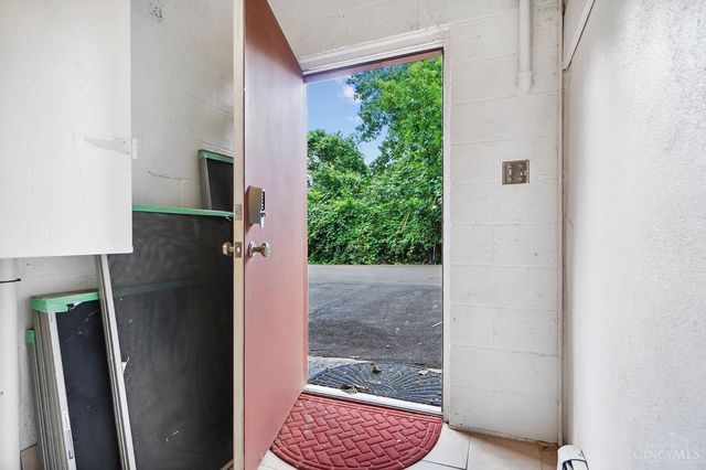 7460 Fair Oaks Drive, Amberley, OH 45237