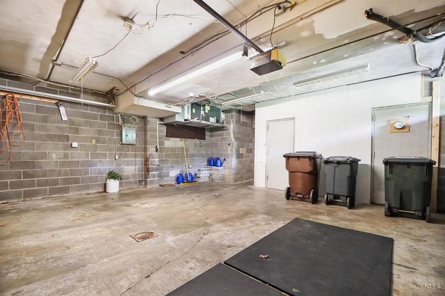 7460 Fair Oaks Drive, Amberley, OH 45237