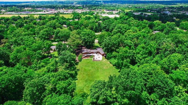 7460 Fair Oaks Drive, Amberley, OH 45237