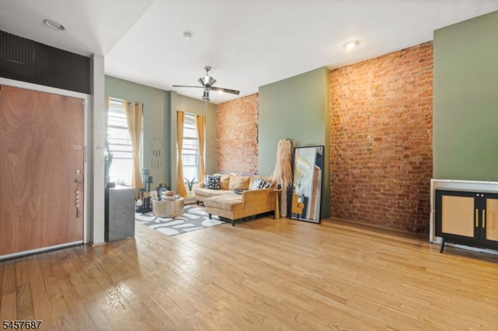 72 Columbia St, Newark City, NJ 07102 — photo 2