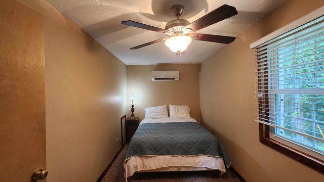 348 Bill Hunter Rd, Celina, TN 38551