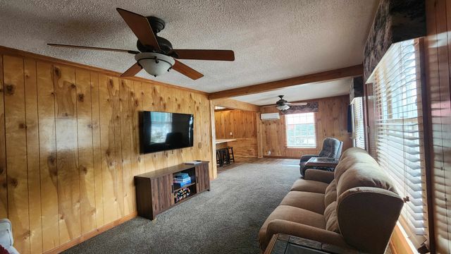 348 Bill Hunter Rd, Celina, TN 38551