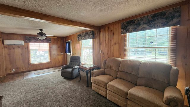 348 Bill Hunter Rd, Celina, TN 38551