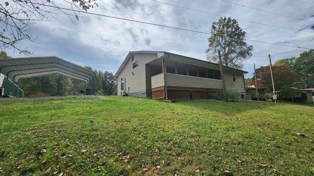 348 Bill Hunter Rd, Celina, TN 38551