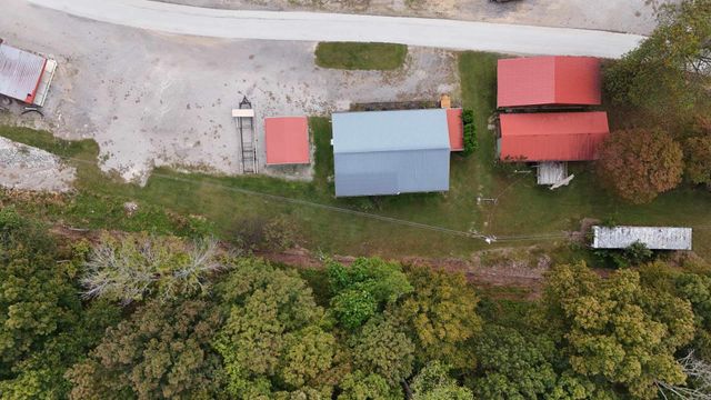 348 Bill Hunter Rd, Celina, TN 38551