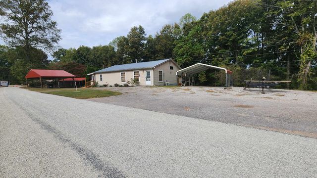 348 Bill Hunter Rd, Celina, TN 38551