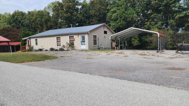 348 Bill Hunter Rd, Celina, TN 38551