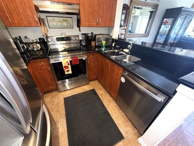 4839 Via Palm Lakes 1106, West Palm Beach, FL 33417