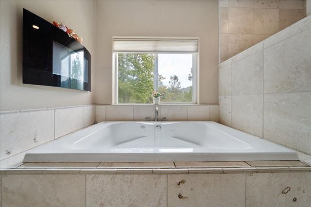 17620 Targa Drive, Shasta Lake, CA 96019