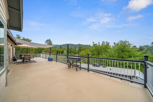 17620 Targa Drive, Shasta Lake, CA 96019