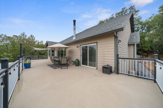 17620 Targa Drive, Shasta Lake, CA 96019