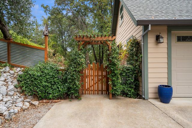 17620 Targa Drive, Shasta Lake, CA 96019