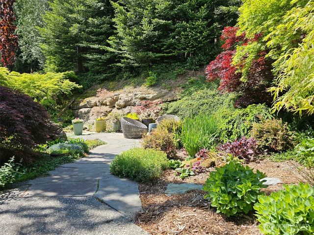 1125 Birch Falls Drive, Bellingham, WA 98229