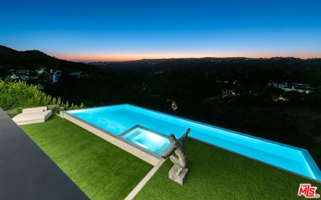 9607 Highridge Drive, Beverly Hills, CA 90210