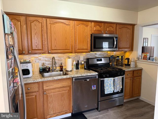 7608 HERITAGE DR, Annandale, VA 22003