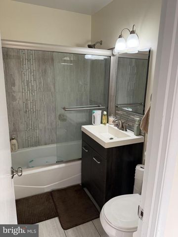 7608 HERITAGE DR, Annandale, VA 22003