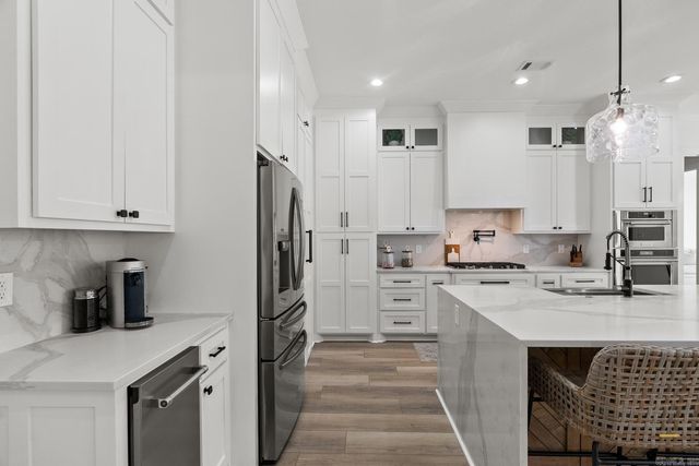 2505 Collins Drive, Conway, AR 72058