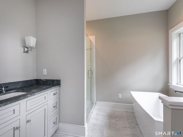 21 Hemlock Road, Roxbury, CT 06783