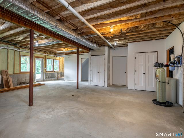 21 Hemlock Road, Roxbury, CT 06783