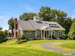 21 Hemlock Road, Roxbury, CT 06783