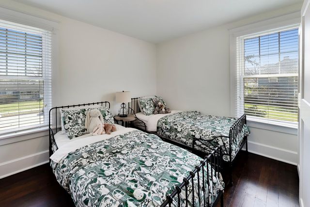 631 S Hale Street, Wheaton, IL 60187