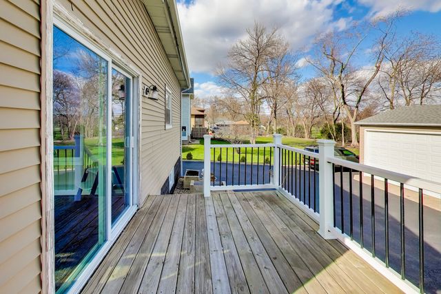 631 S Hale Street, Wheaton, IL 60187
