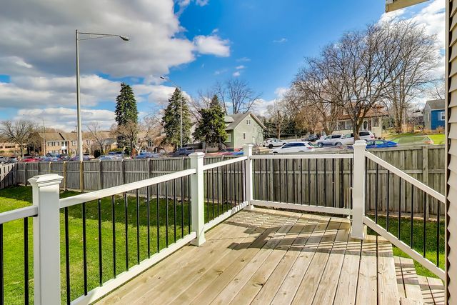 631 S Hale Street, Wheaton, IL 60187