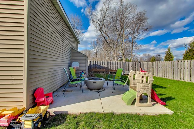 631 S Hale Street, Wheaton, IL 60187